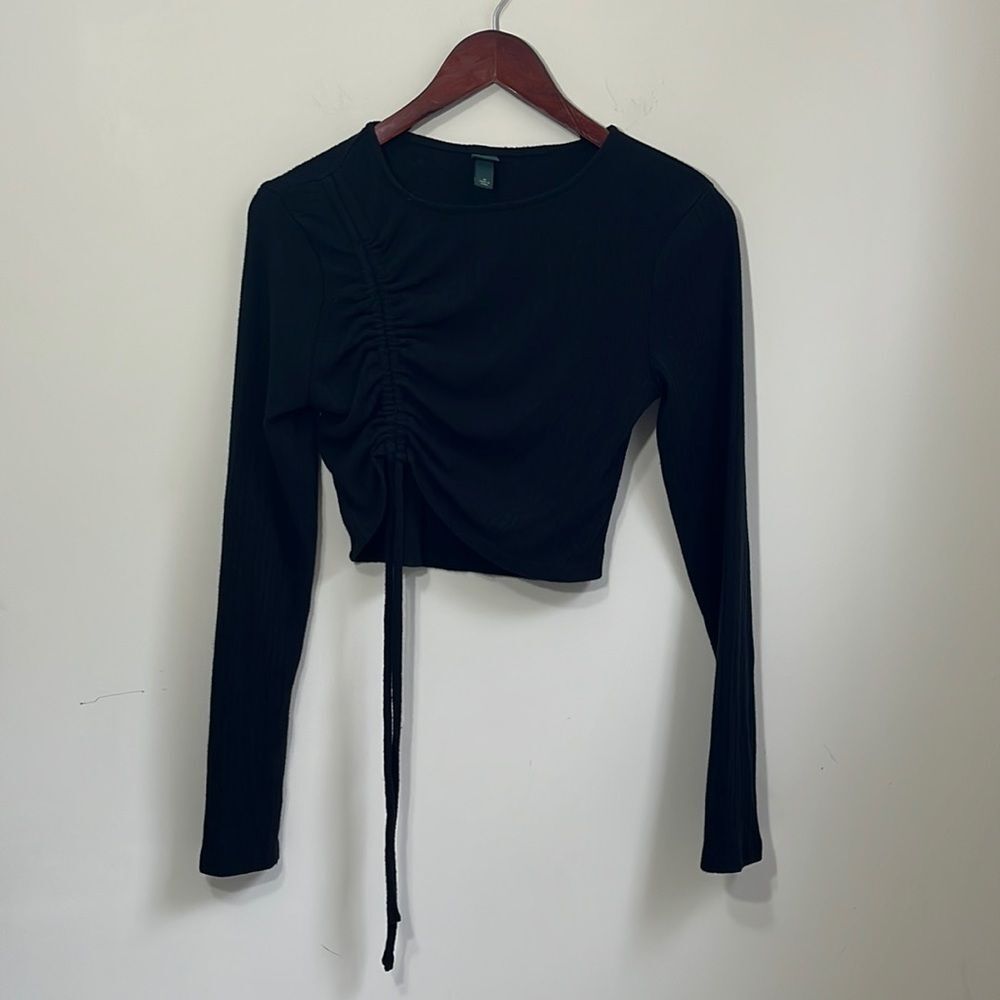 Wild Fable Women’s Long Sleeved Crop Top Size Medium